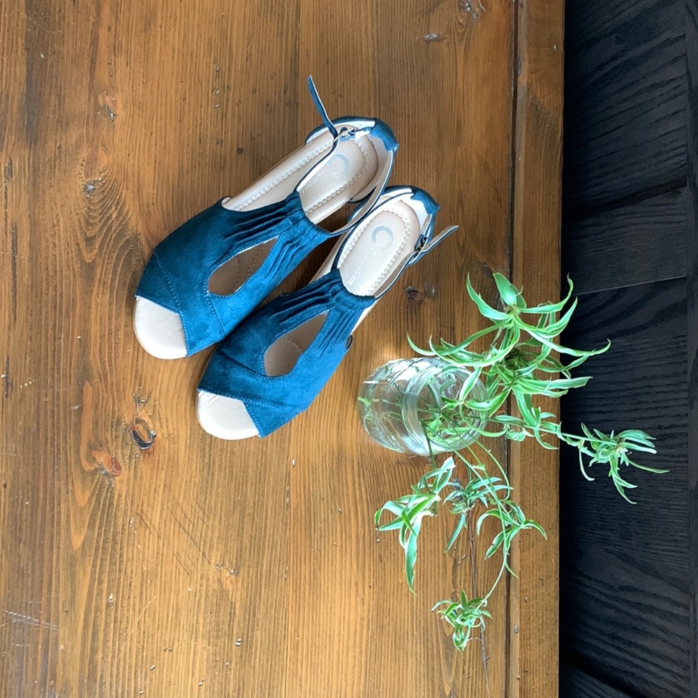 Wedge shoes.
